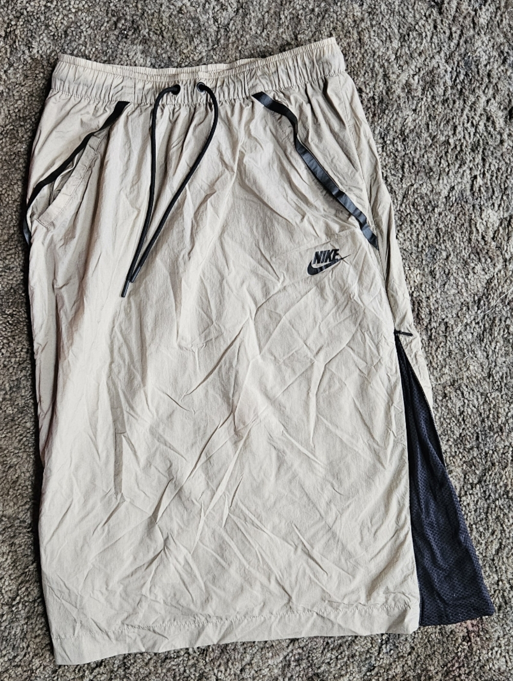 Nike Beige Black Athletic Skirt